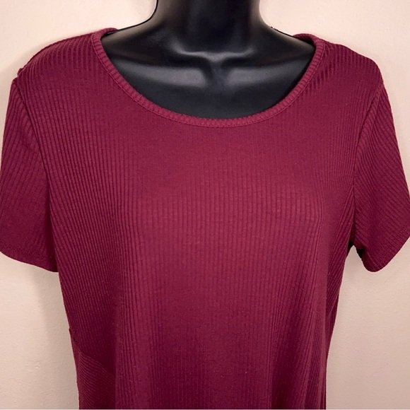 Medium Apt 9 Burgundy Red Short Sleeve Top Knot Accent Ribbed Stretch Casual - Picture 5 of 13